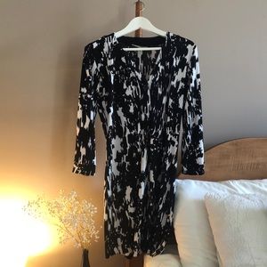 Knee length abstract dress